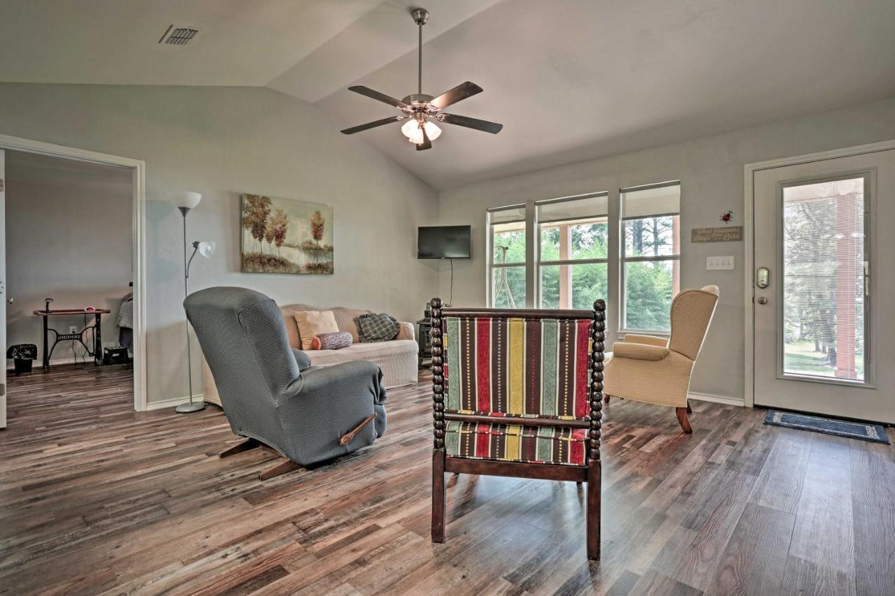 Relaxing Texas Getaway, 1 Mile To Boat Ramp! Jefferson Exterior foto